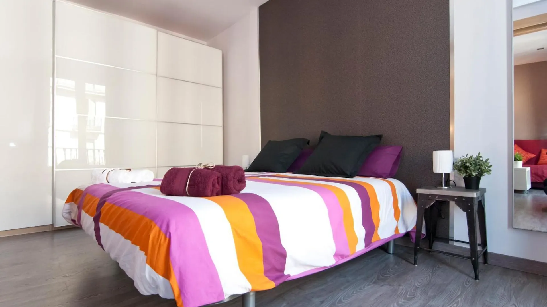 New Flat In The Center-Eixample Passeig De Gracia Apartment Barcelona